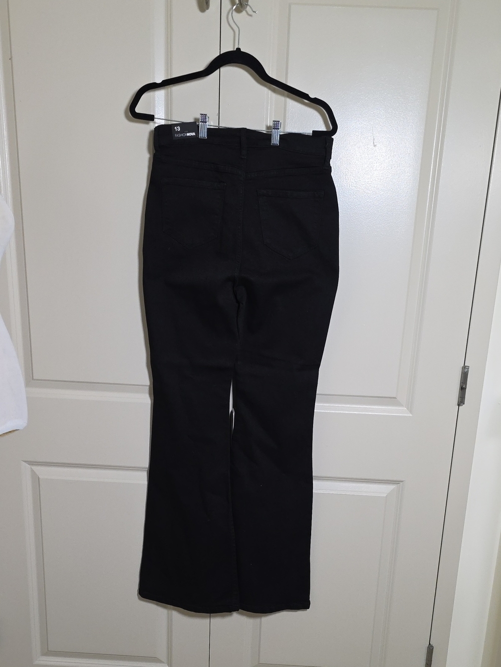 Black Women’s Wide-Leg Jeans
